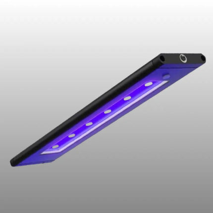AI Blade Glow – Pantalla LED reef de 30,7 a 167,9 cm (20-140 W). Espectro diseñado para resaltar la fluorescencia de los corales con control myAI y diseño ultrafino.