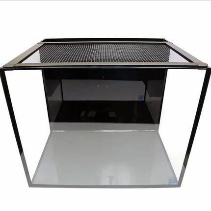 Acuario Innovative Marine Fusion Mini 40 con vidrio extraclaro, tapa de malla y sistema de filtración trasero incluido