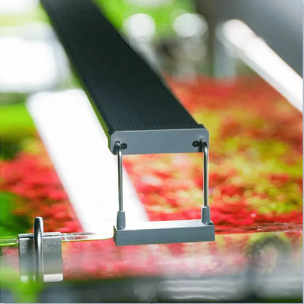 Pantalla LED Chihiros B Series para acuarios plantados con soportes extensibles
