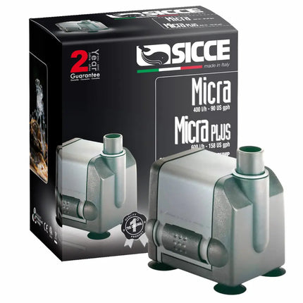 Bomba Sicce Micra y Micra Plus instalada en un nanoacuario, mostrando su tamaño compacto y funcionamiento silencioso.